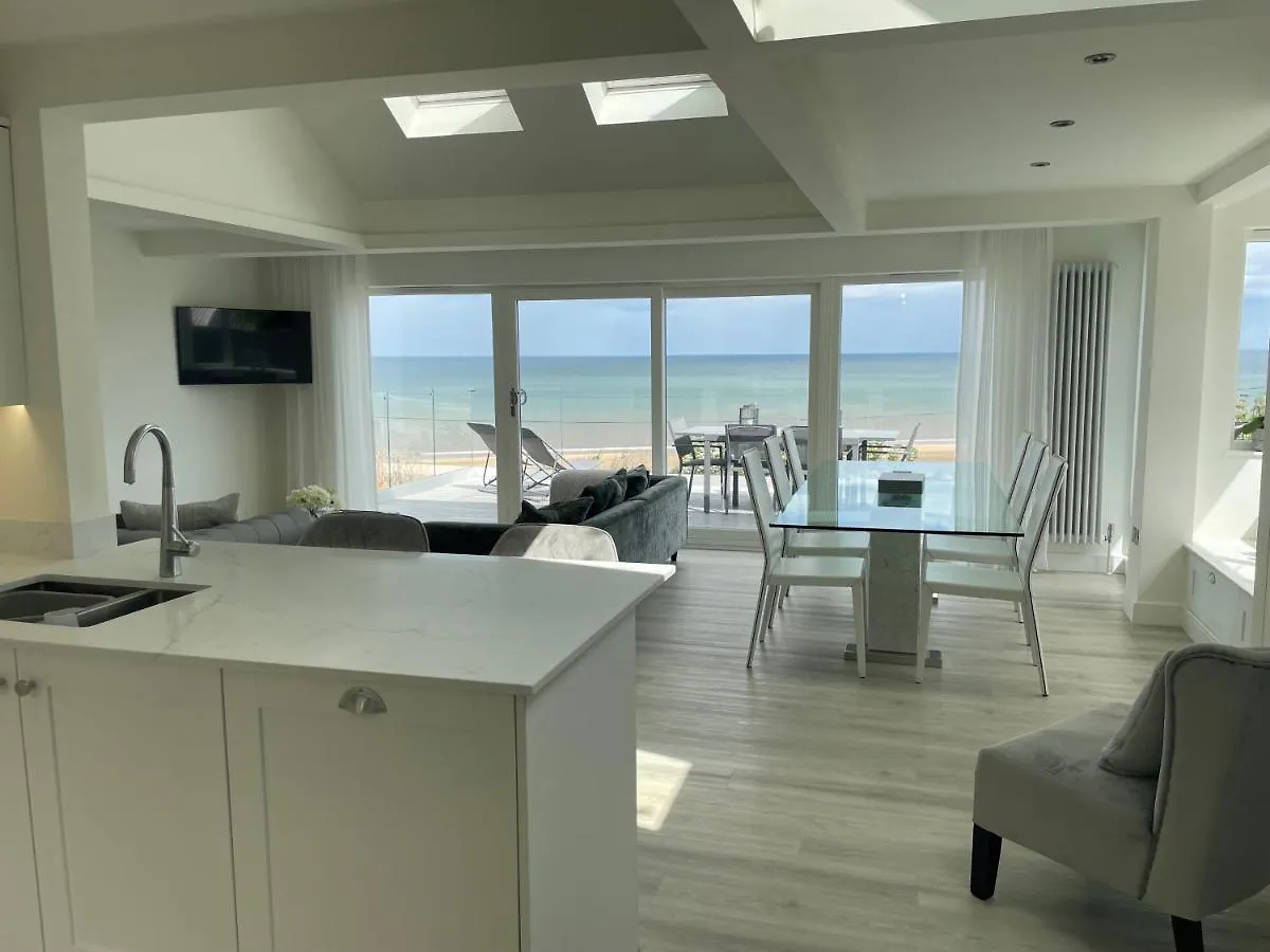 Filey Beach House 0*,  Великобритания